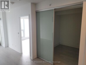181-3181 Dundas St E in Toronto, ON - Building Photo - Building Photo