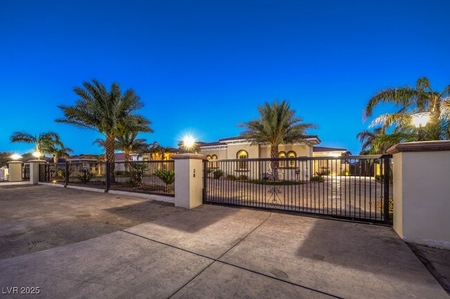 2780 El Camino Rd in Las Vegas, NV - Building Photo - Building Photo
