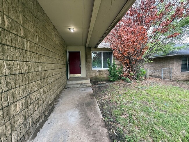property at 312 W Quantico St