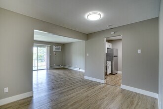 The Ridge Apartments in Merrillville, IN - Foto de edificio - Building Photo