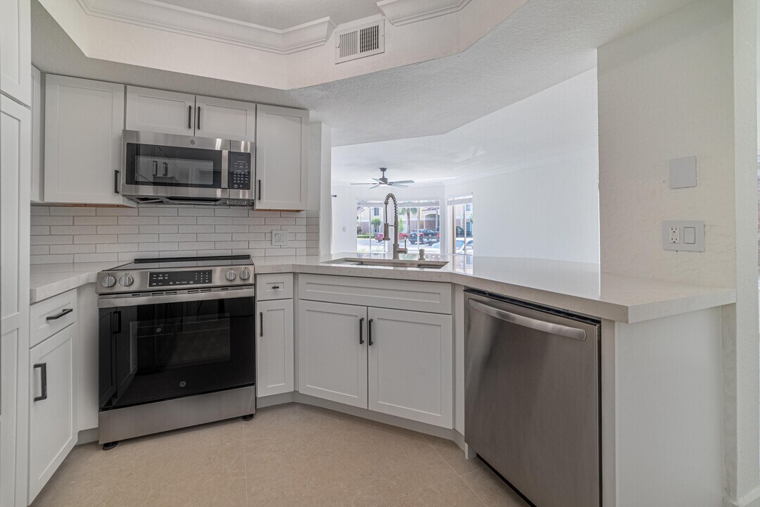 815 Boynton Beach Blvd in Boynton Beach, FL - Building Photo