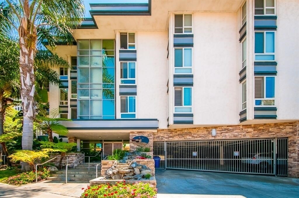 935 Genter St in San Diego, CA - Building Photo