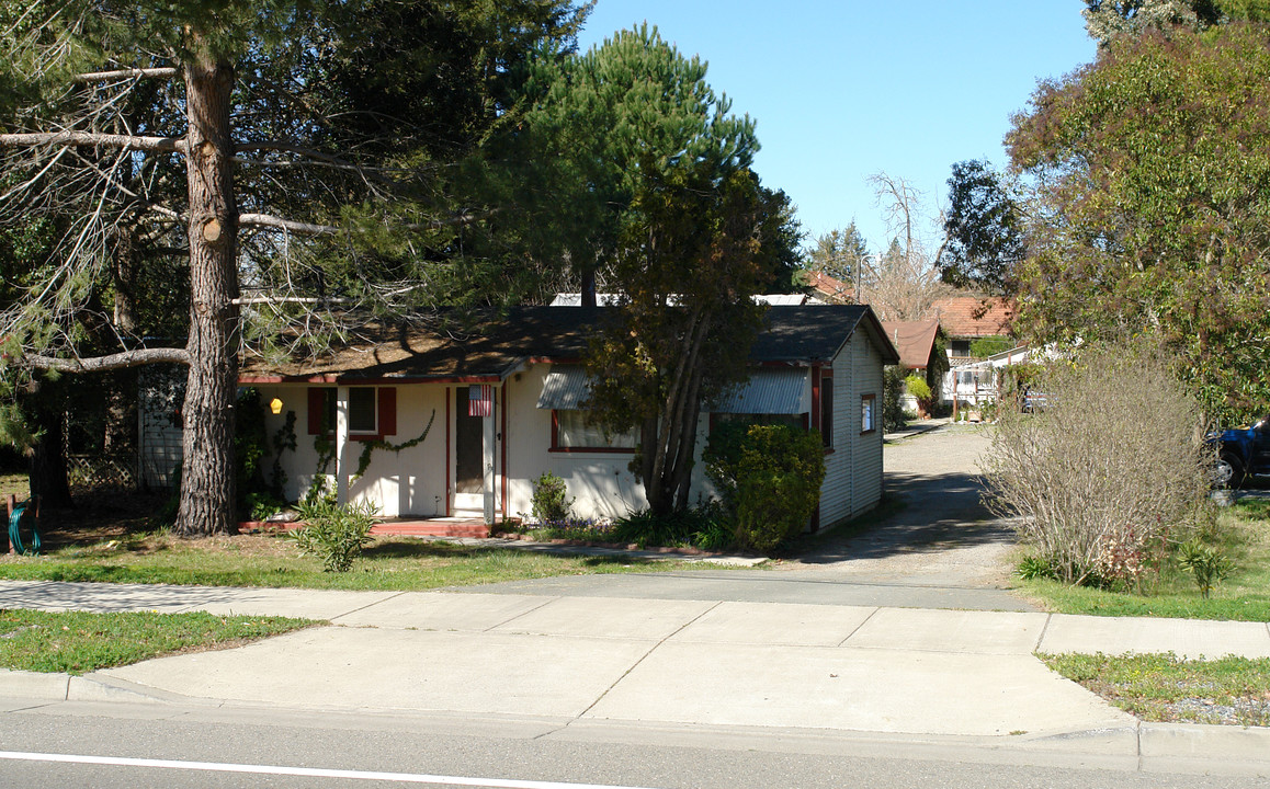 2291 Guerneville Rd in Santa Rosa, CA - Building Photo