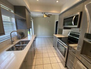 4300 Trout Dr SE in St. Petersburg, FL - Building Photo - Building Photo