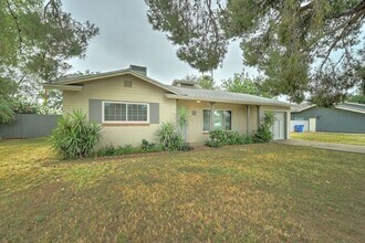 3033 E Campbell Ave in Phoenix, AZ - Building Photo - Building Photo