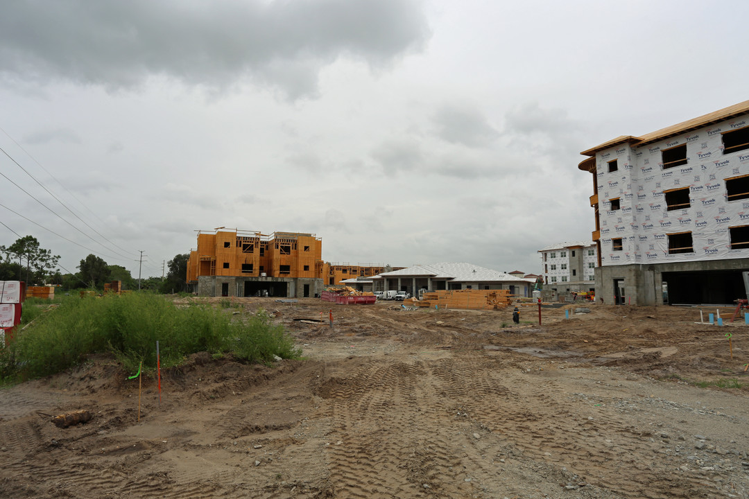 Diamond Oaks Village in Bonita Springs, FL - Building Photo