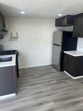 931 E 6th St in Ontario, CA - Foto de edificio - Building Photo