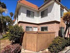 10235 Madrid Way, Unit 125 in Spring Valley, CA - Foto de edificio - Building Photo