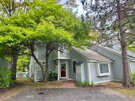 20 Golf View in Laconia, NH - Building Photo