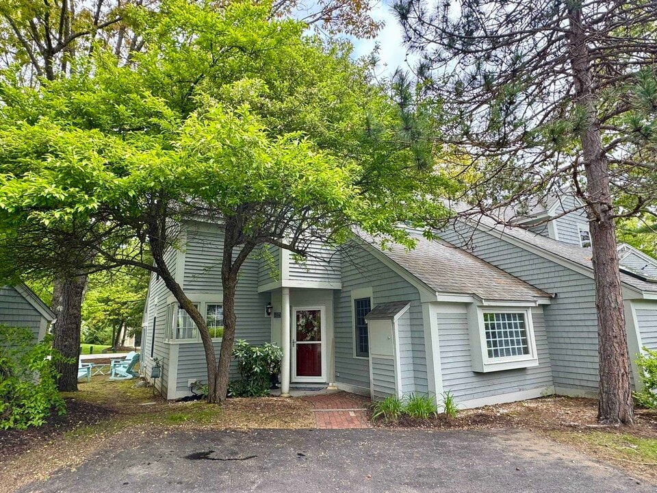20 Golf View in Laconia, NH - Building Photo