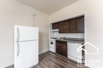 2774 N Milwaukee Ave, Unit 102 in Chicago, IL - Building Photo - Building Photo