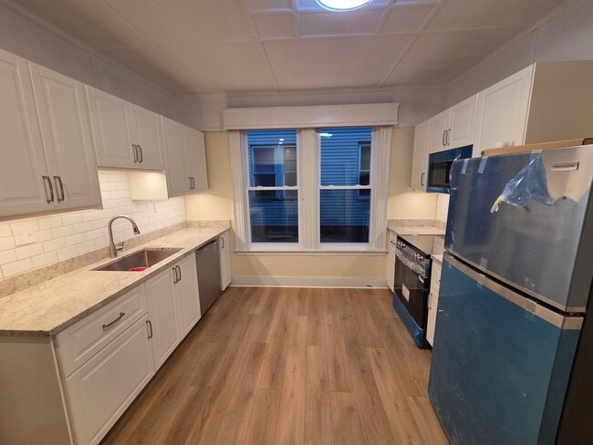 146 Park Ave, Unit 1 in Portland, ME - Building Photo - Building Photo