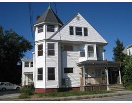 248 Turner St in Auburn, ME - Building Photo
