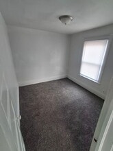 531 Eastern Ave NE, Unit B in Grand Rapids, MI - Foto de edificio - Building Photo