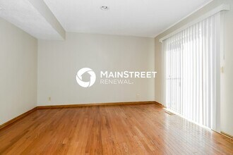 1330 N Anne Shirley Dr in Olathe, KS - Building Photo - Building Photo