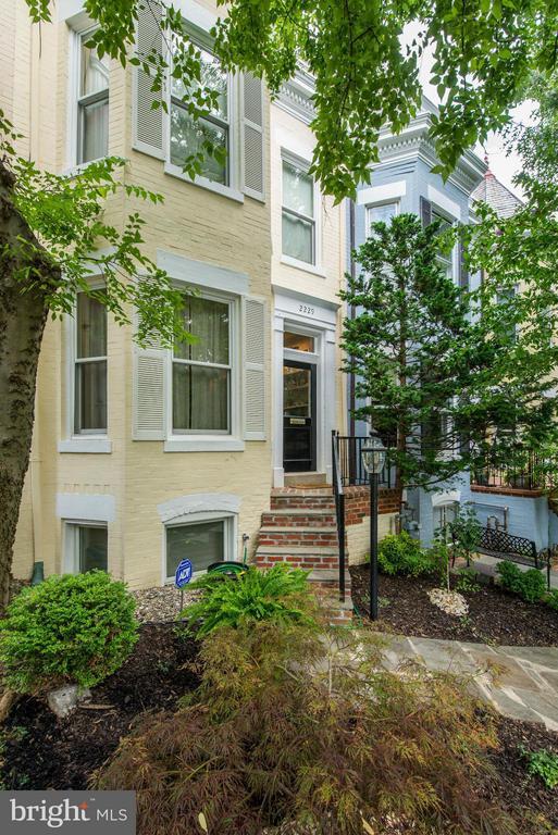 property at 2229 Hall Pl NW