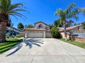 25211 Corte Sombrero in Murrieta, CA - Building Photo
