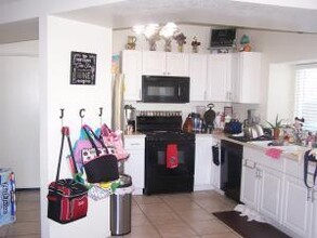 40510 Vía Verdad in Palmdale, CA - Building Photo - Building Photo