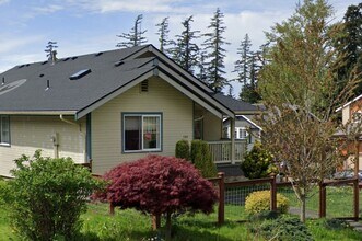 100 44th St in Bellingham, WA - Foto de edificio - Building Photo
