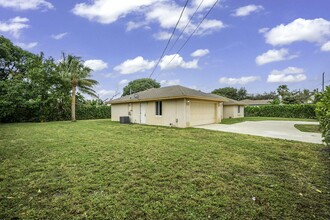 316 NE 12th Ave in Boynton Beach, FL - Building Photo - Building Photo