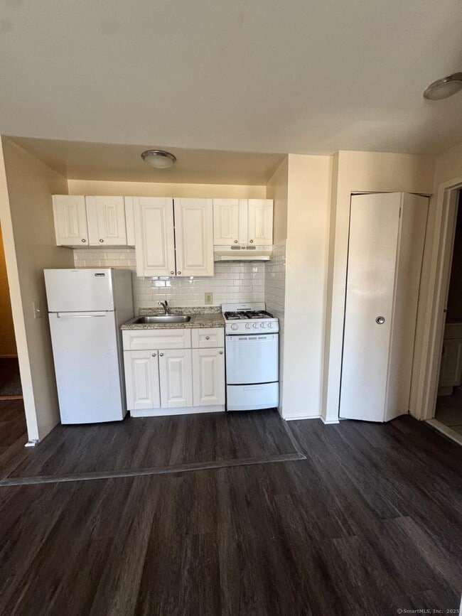 property at 125 Granfield Ave