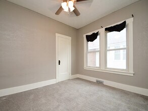 2723 Newport Ave in Omaha, NE - Building Photo - Building Photo