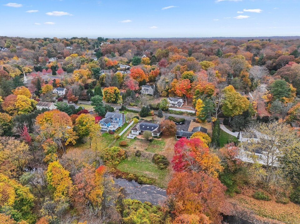 883 Stillwater Rd in Stamford, CT - Building Photo