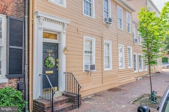 126 S Fairfax St in Alexandria, VA - Building Photo - Building Photo