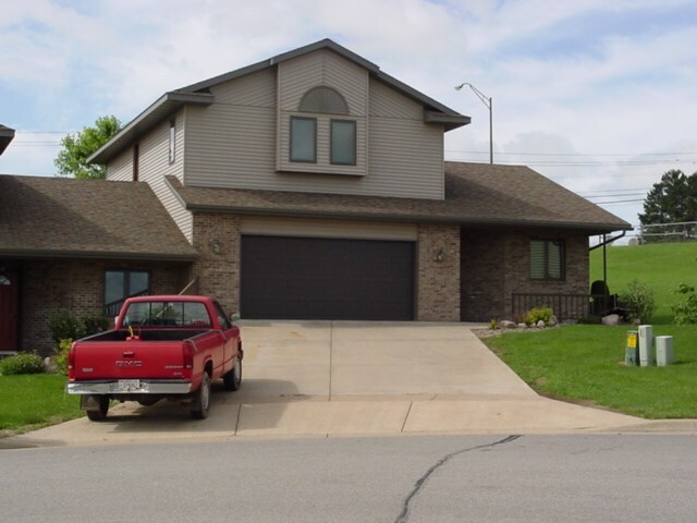 1509 Kenwood Dr in Wausau, WI - Building Photo