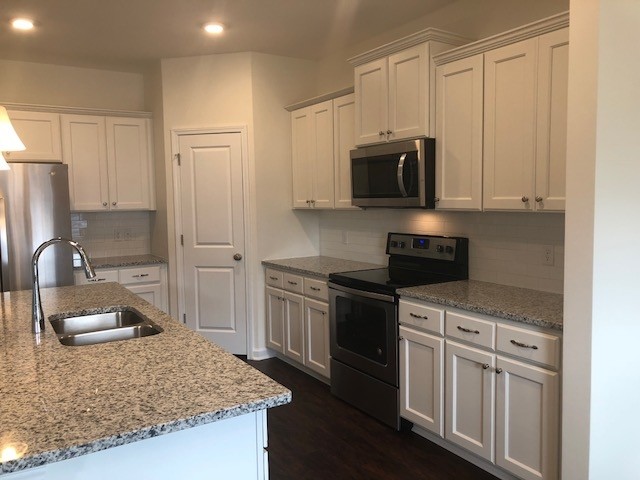 218 Dogwood Cir in Savannah, GA - Foto de edificio - Building Photo