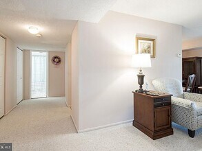 3 Windblown Ct, Unit T1 in Baltimore, MD - Foto de edificio - Building Photo