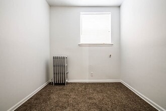 418-24 S Laramie Ave Chicago, IL 60644 in Chicago, IL - Foto de edificio - Building Photo