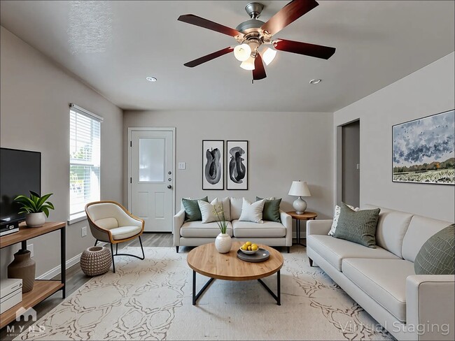 3943 Turning Pine Edge in Converse, TX - Building Photo - Building Photo