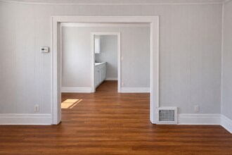 8028 Garfield Ave in Kansas City, MO - Building Photo - Building Photo