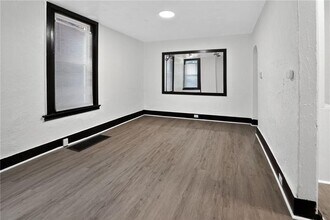 341 Lawn St in Pittsburgh, PA - Building Photo - Building Photo