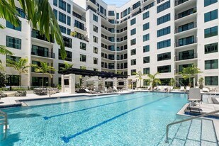 1991 Main St, Unit Links - B6 in Sarasota, FL - Building Photo