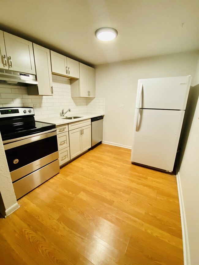 property at 1415 N Pearl St