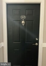 12937 Centre Park Cir, Unit 203 in Herndon, VA - Building Photo - Building Photo