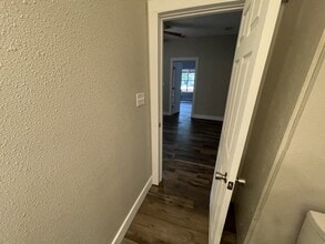 301 W College St in Athens, TX - Building Photo - Building Photo