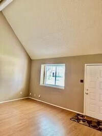 15321 Falmouth Ave photo'