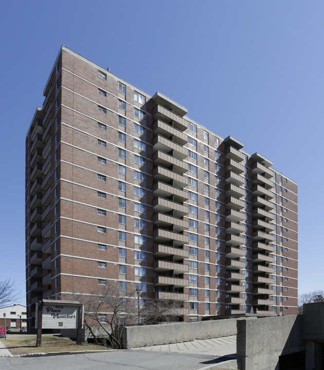 Place Montfort in Ottawa, ON - Building Photo