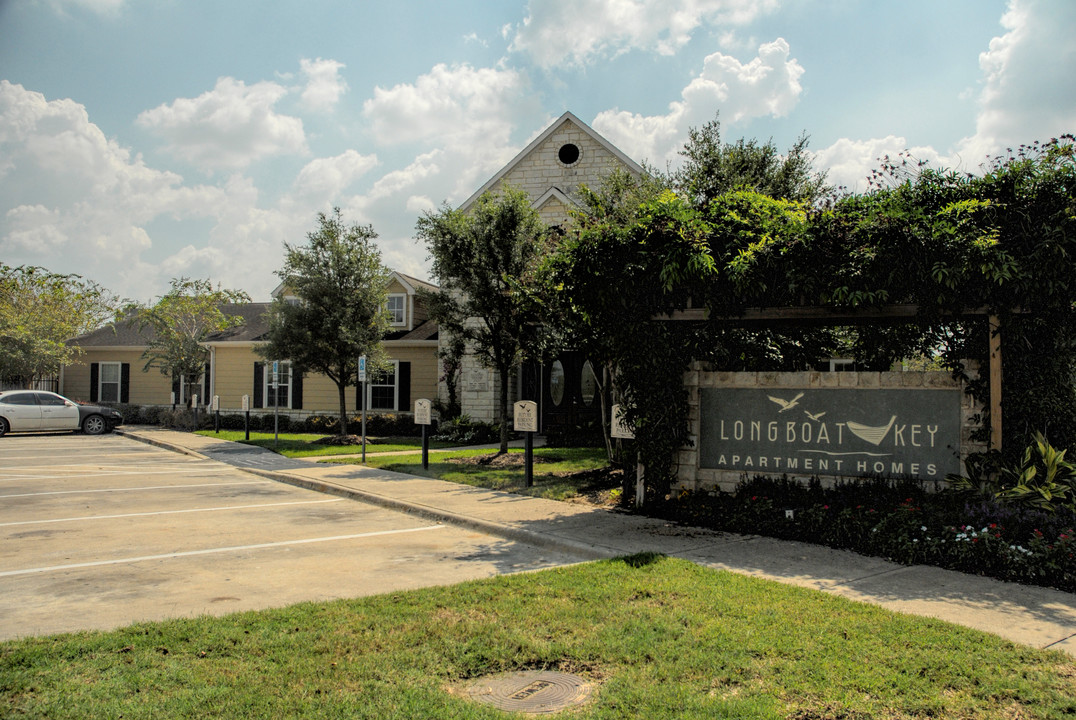 Longboat Key Apartments in Houston, TX - Building Photo