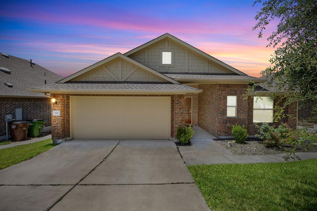 131 Mount Ellen St in Hutto, TX - Building Photo