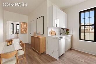 152 N 10th St in Brooklyn, NY - Building Photo - Building Photo