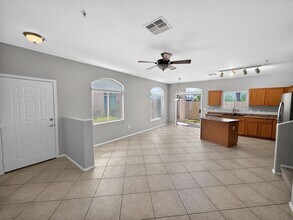2150 E Bell Rd in Phoenix, AZ - Building Photo - Building Photo