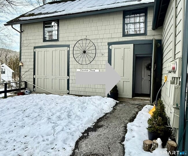 property at 7 Washington Rd