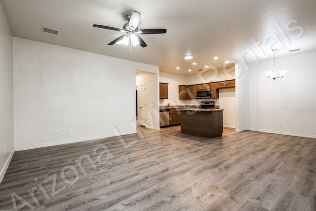 3527 N Pearl St in Kingman, AZ - Building Photo - Building Photo