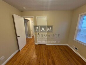 3749 S 24th St in Milwaukee, WI - Building Photo - Building Photo