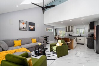 4016 Eaton Dr in Rockford, IL - Building Photo - Building Photo