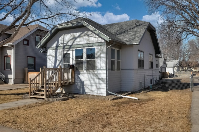 2300 Avenue F in Council Bluffs, IA - Building Photo - Building Photo